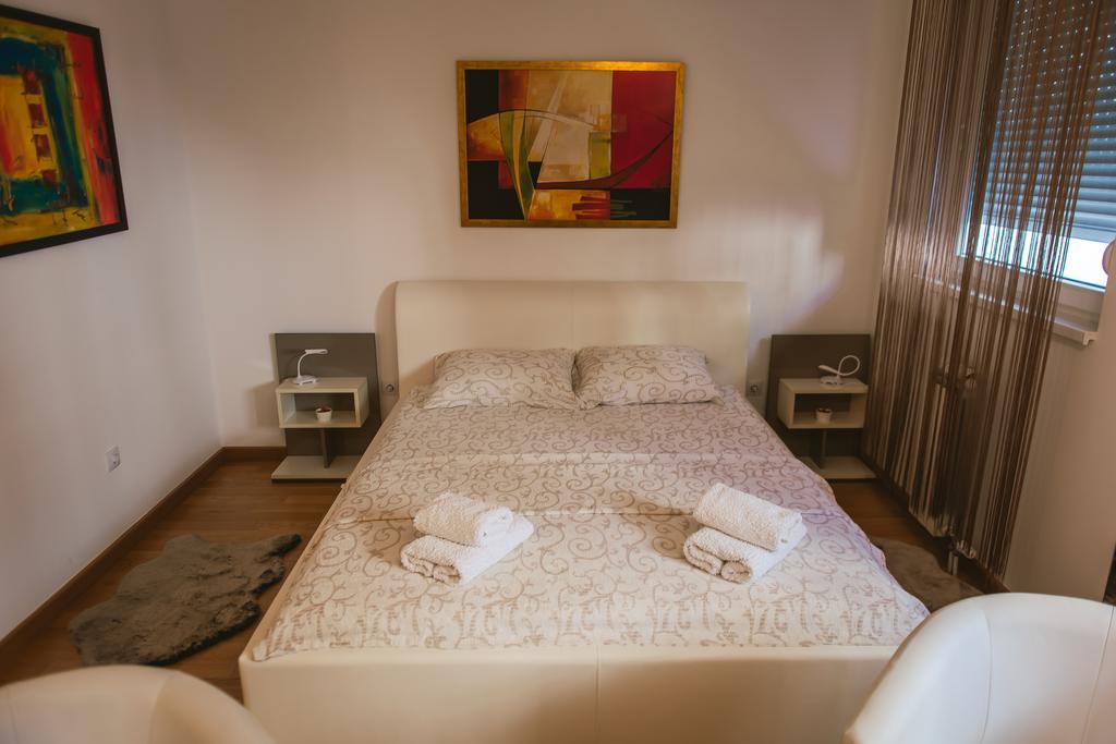 Maja Apartment Belgrad Exteriör bild