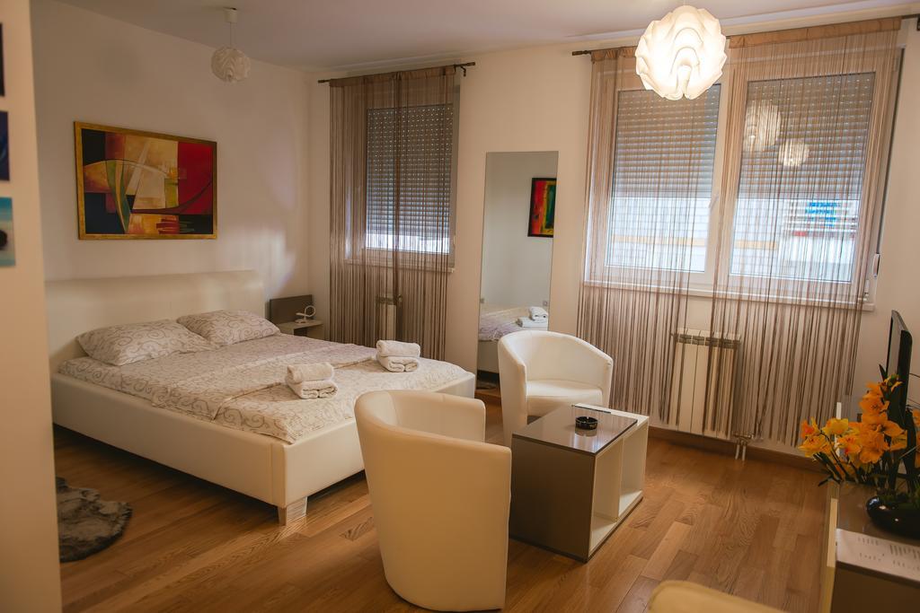 Maja Apartment Belgrad Exteriör bild