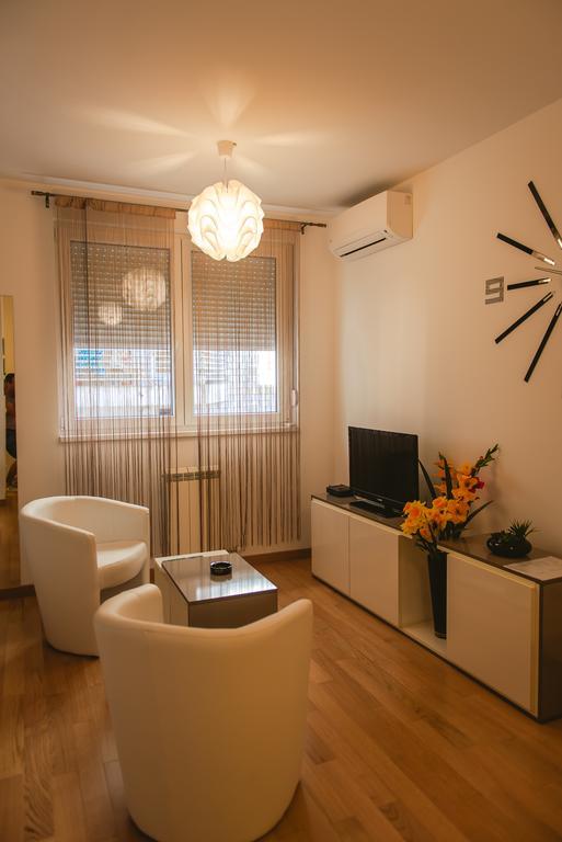Maja Apartment Belgrad Exteriör bild